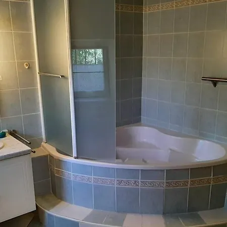 Elegante A Avec Piscine Privee Villa *