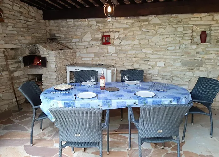 Elegante A Avec Piscine Privee