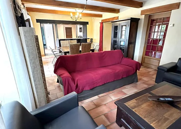 Elegante A Avec Piscine Privee Vila *